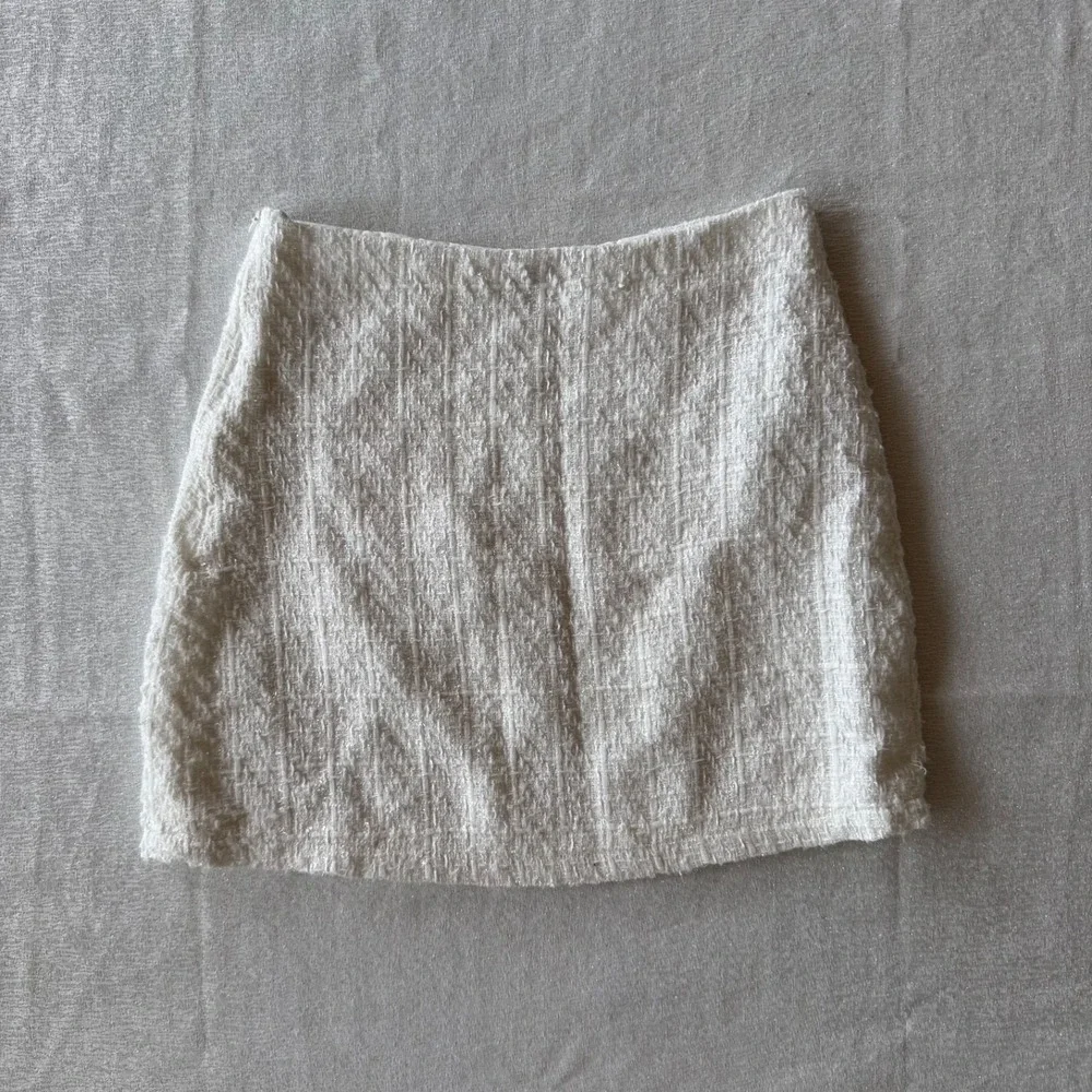 SHEIN white textured